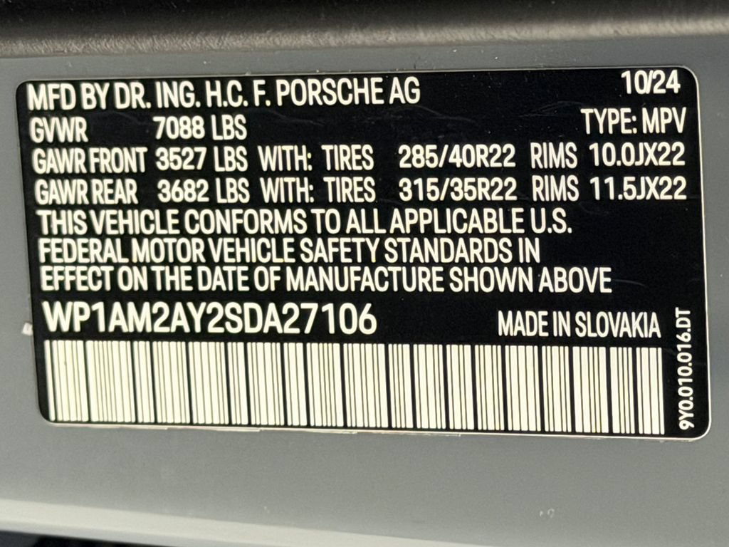 Certified 2025 Porsche Cayenne Turbo AWD/4WD image 26