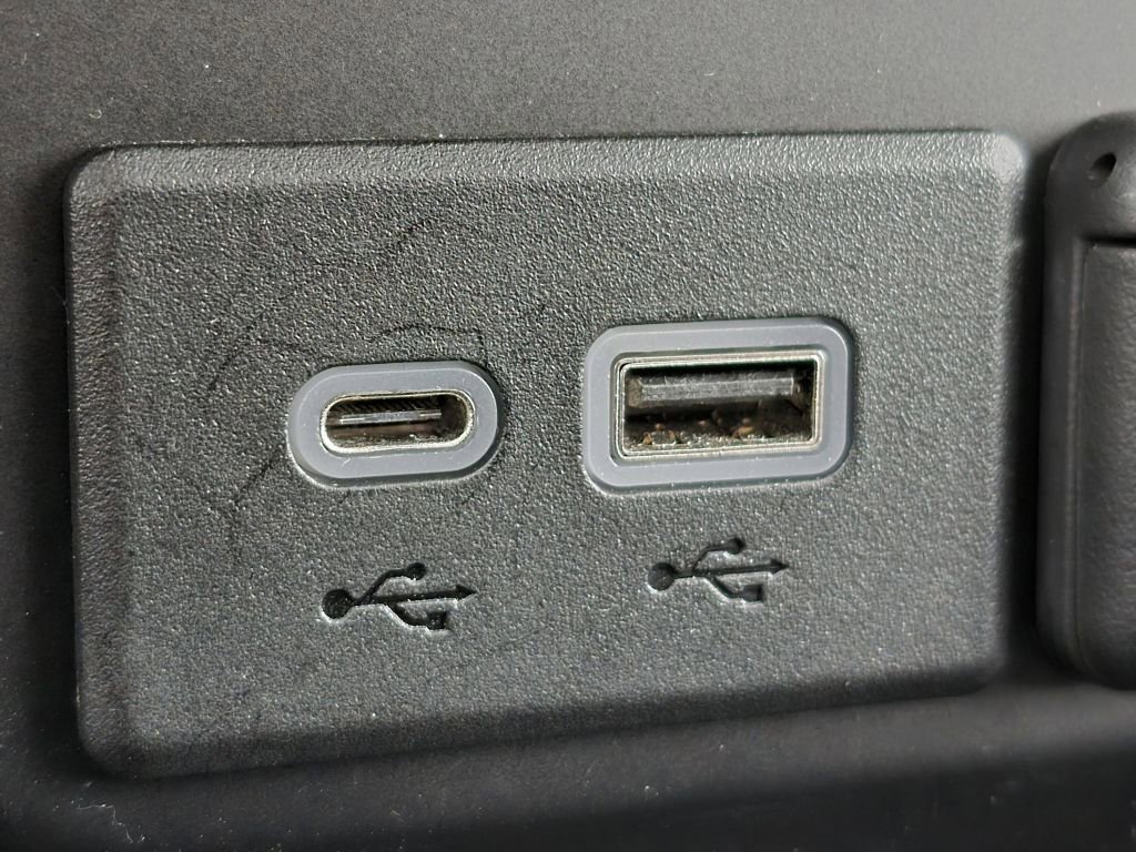 Used 2023 Chevrolet Silverado 3500 LTZ w/ LTZ Plus Package image 11