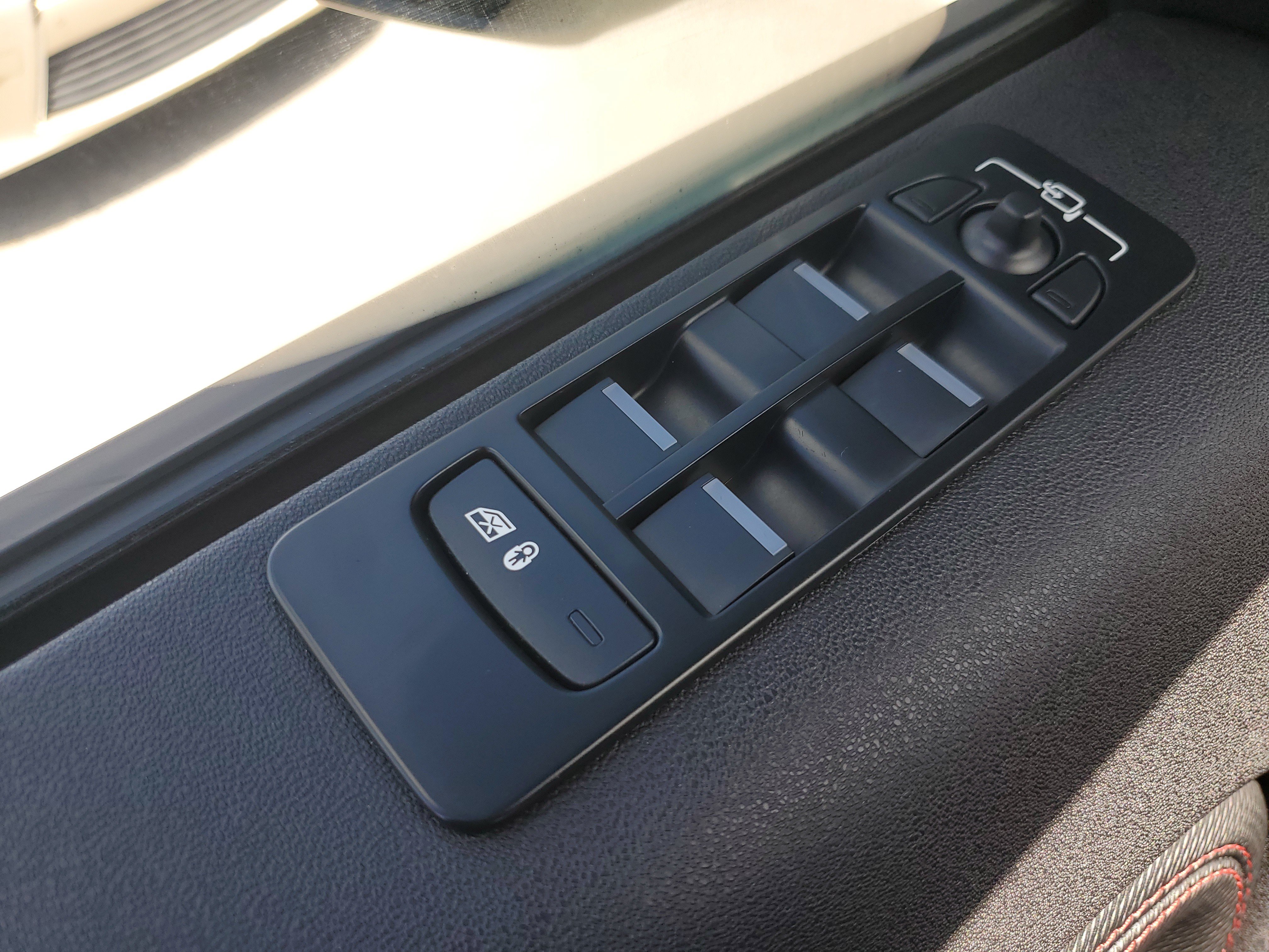 Used 2023 Land Rover Discovery Sport SE R-Dynamic AWD/4WD image 26