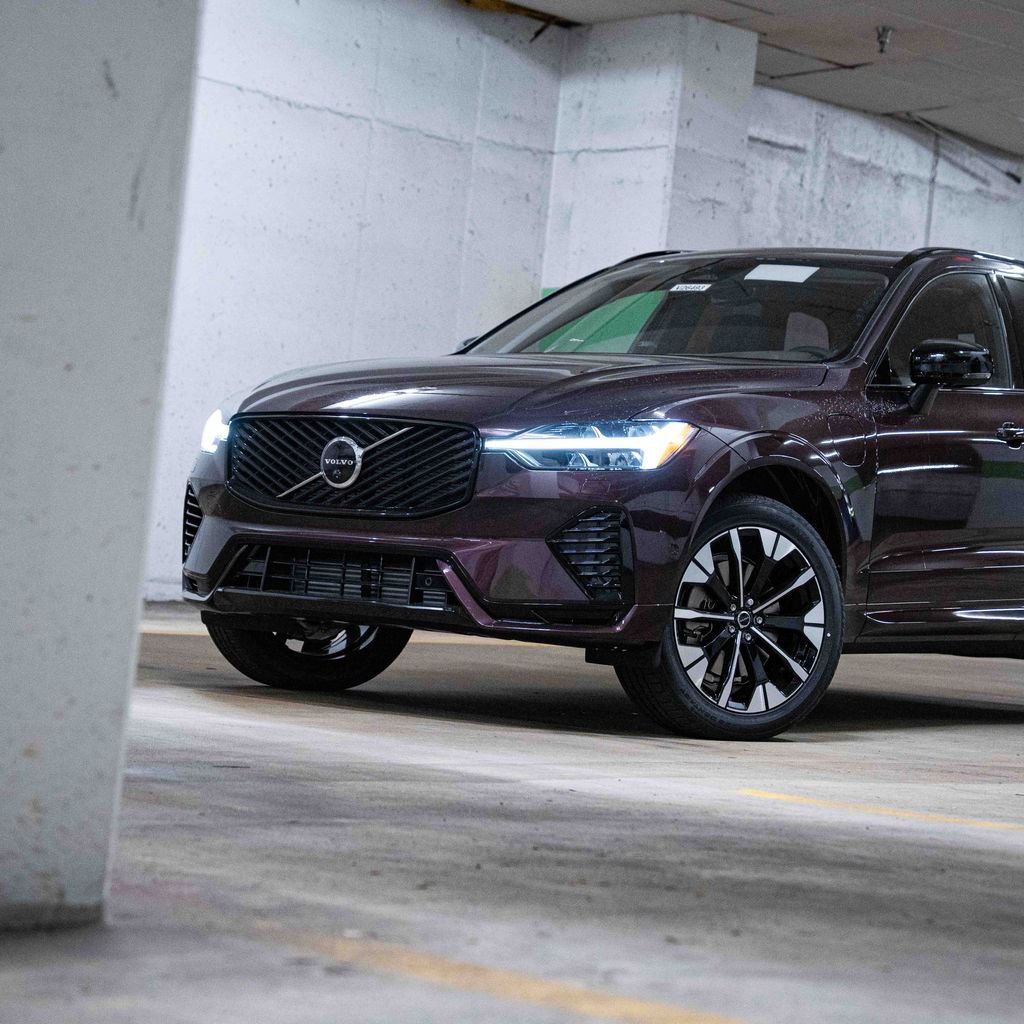 New 2026 Volvo XC60 T8 Plus w/ Protection Package Premier AWD/4WD image 2