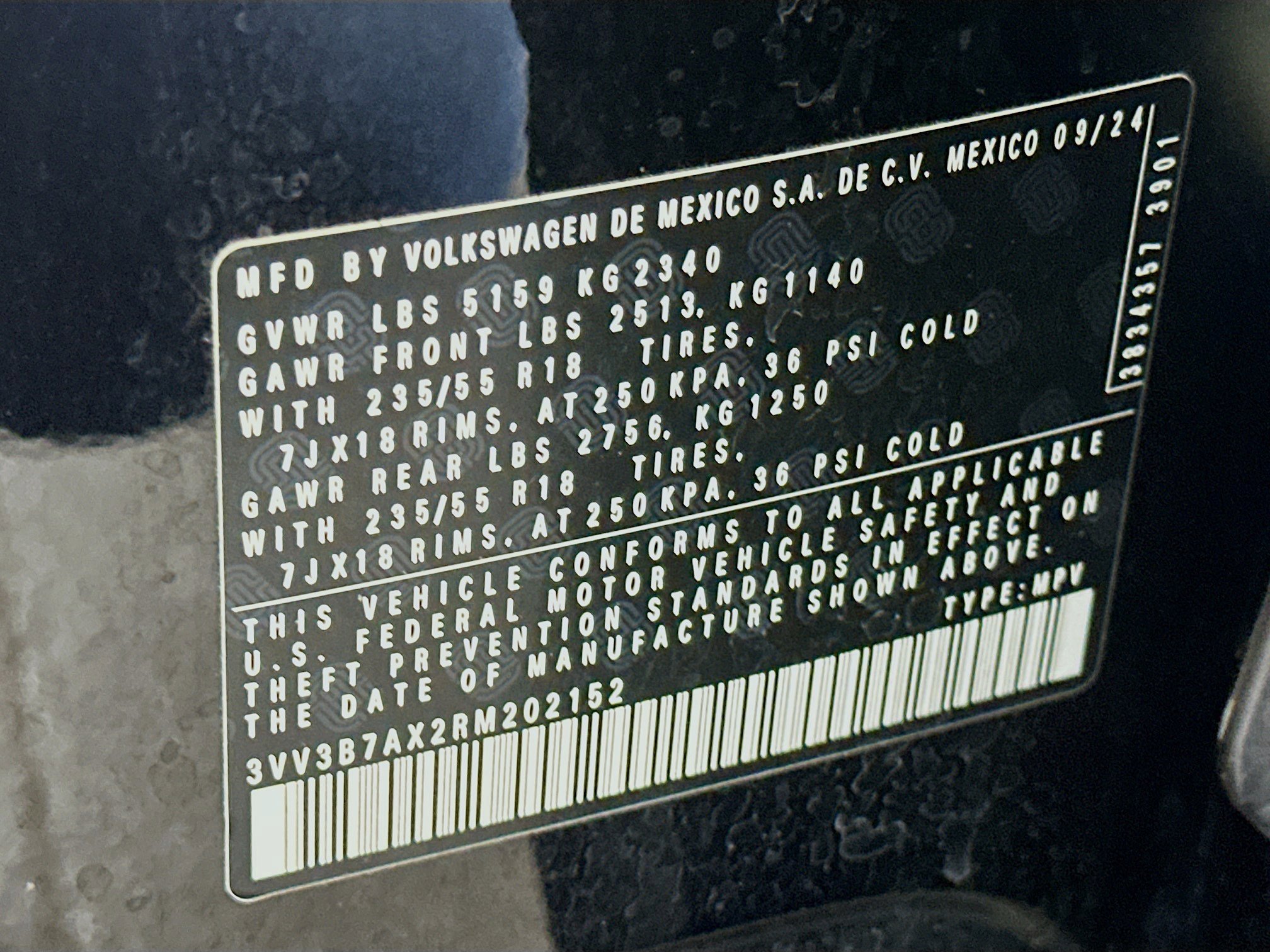 Used 2024 Volkswagen Tiguan SE image 12