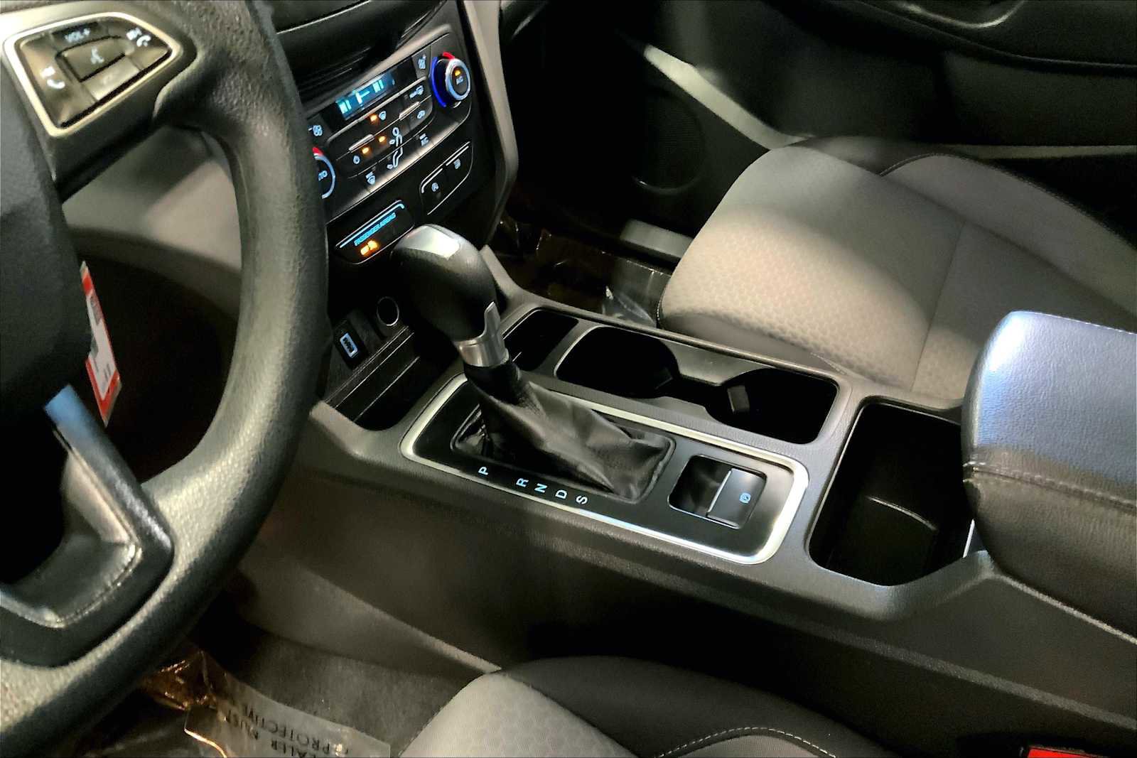 Used 2017 Ford Escape SE image 16