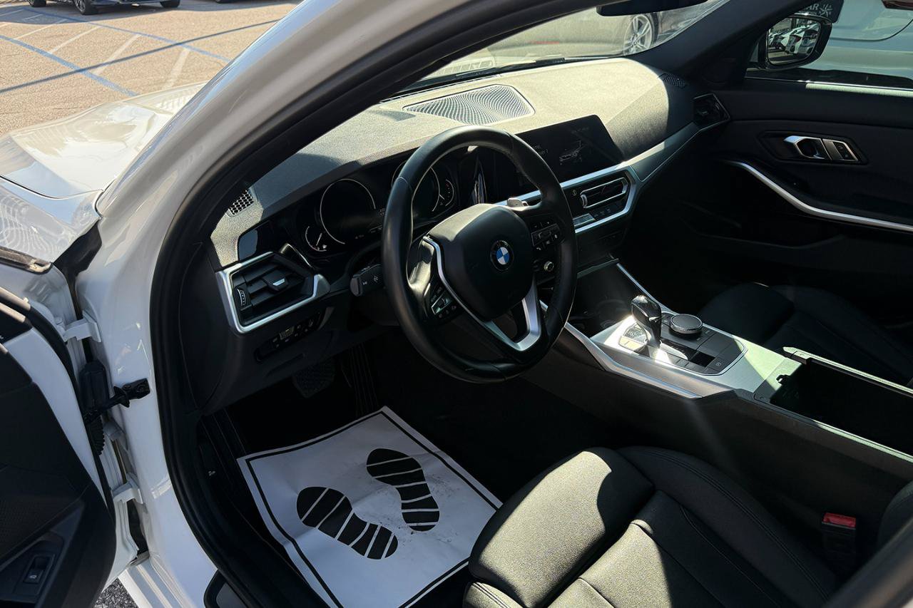 Used 2020 BMW 330i Sedan RWD image 17