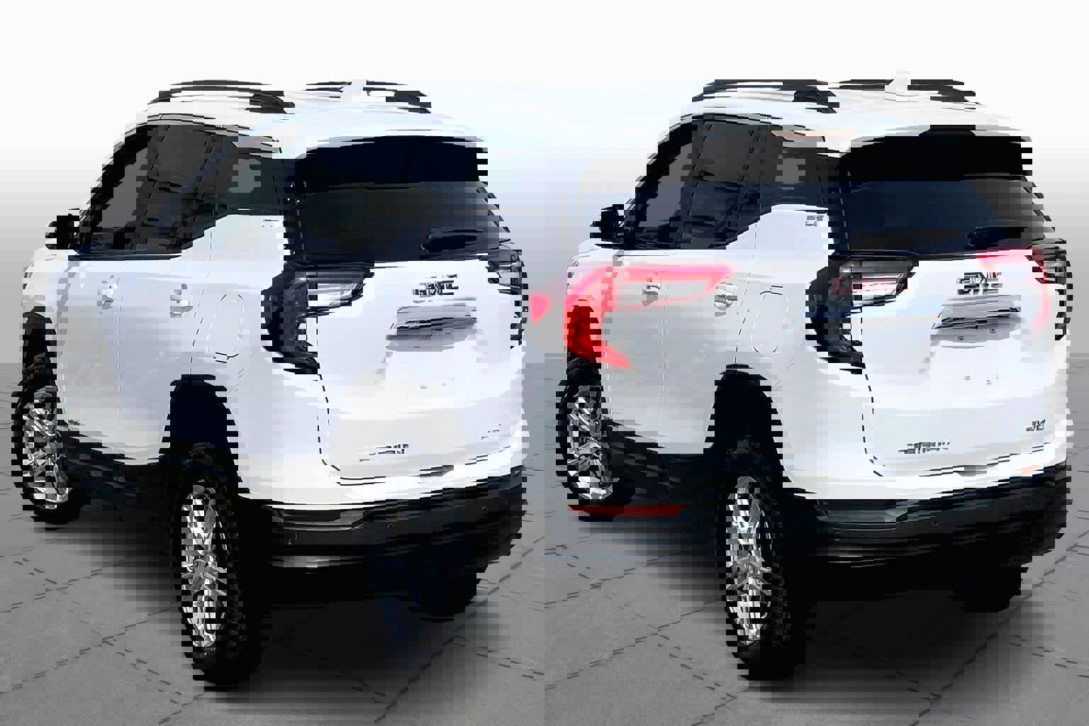 Used 2023 GMC Terrain SLE w/ Driver Convenience Package image 12