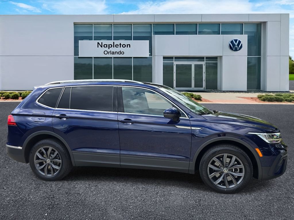 Used 2023 Volkswagen Tiguan SE FWD image 3