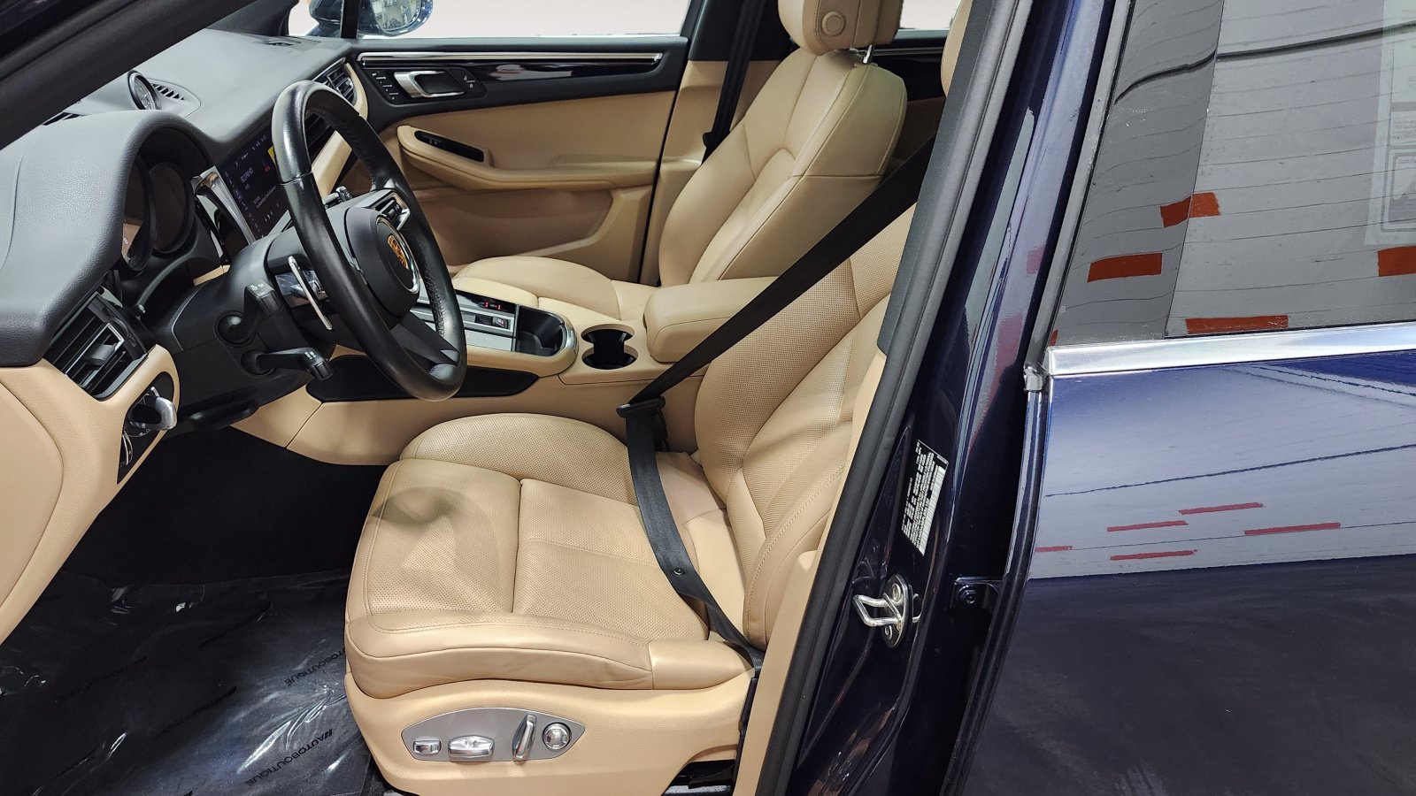 Used 2023 Porsche Macan S AWD/4WD image 26