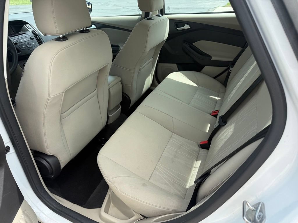 Used 2017 Ford Focus SE FWD image 15