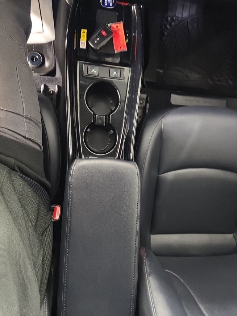 Used 2019 Toyota Prius XLE image 21