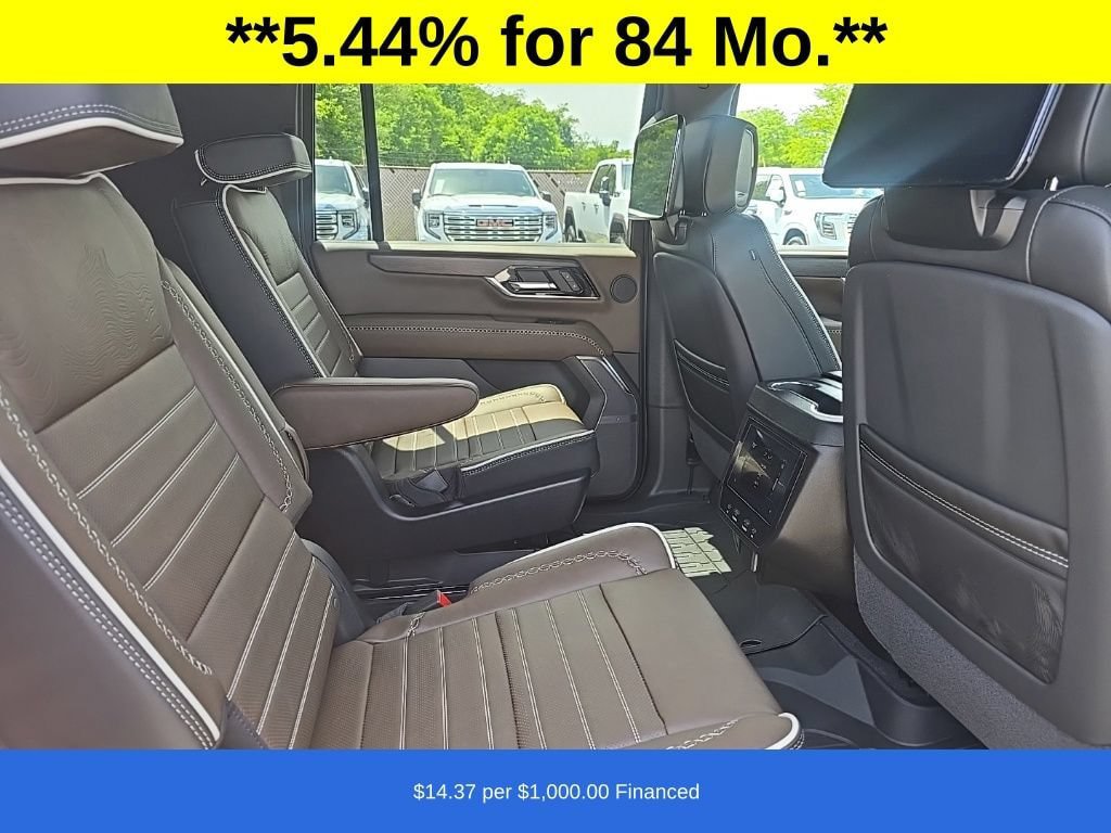 New 2026 GMC Yukon XL Denali Ultimate w/ LPO, Floor Liner Package AWD/4WD image 12
