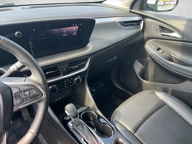 Used 2025 Buick Encore GX Sport Touring image 15