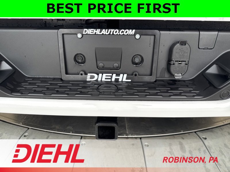 New 2026 RAM 1500 4x4 Crew Cab image 9