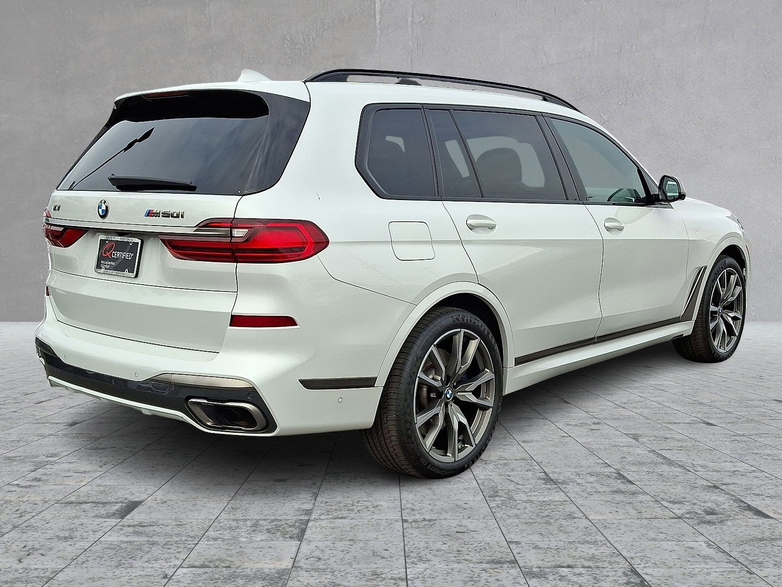 Used 2021 BMW X7 M50i w/ Dynamic Handling Package image 11