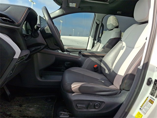 Used 2023 Toyota Sienna XSE w/ XSE Plus Package image 14