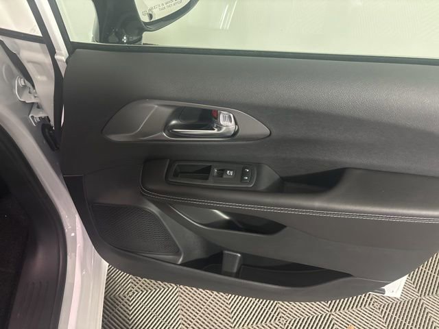 New 2026 Chrysler Pacifica Select image 14