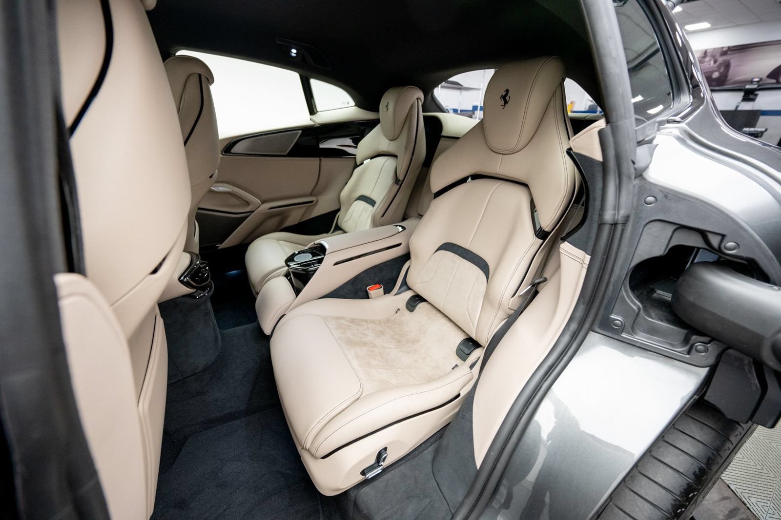 Used 2026 Ferrari Purosangue AWD/4WD image 19