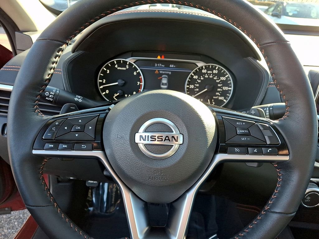 Used 2021 Nissan Altima 2.5 SR w/ SR Premium Package image 20