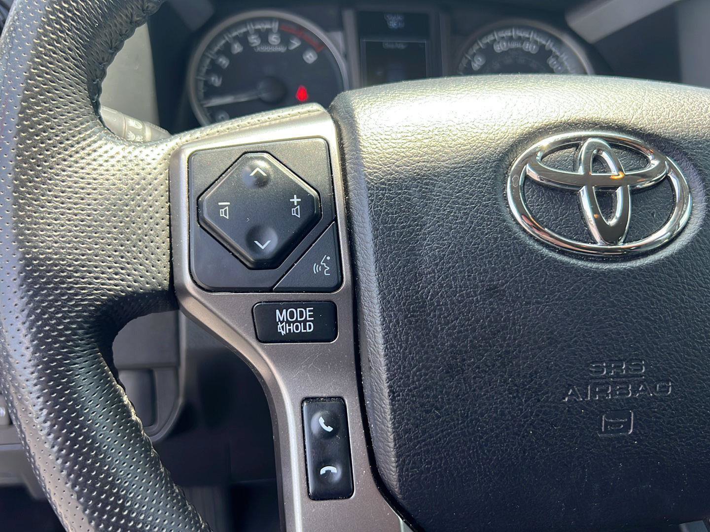 Used 2022 Toyota Tacoma SR5 RWD image 12