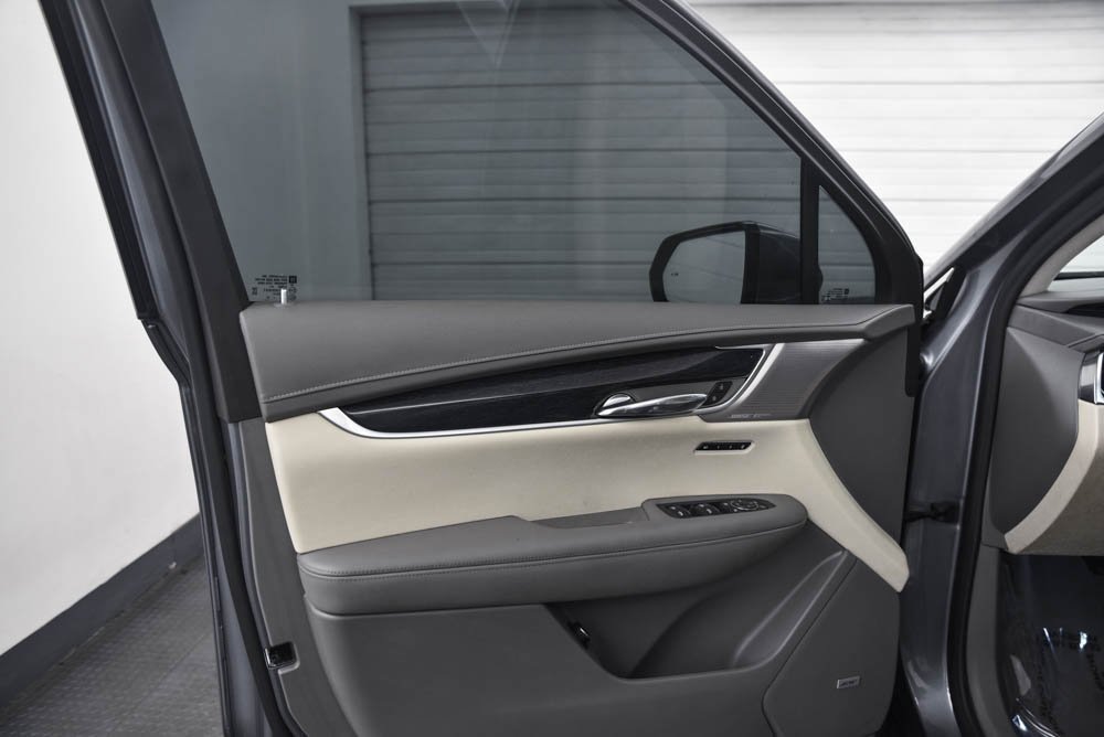 Used 2022 Cadillac XT6 Premium Luxury image 9