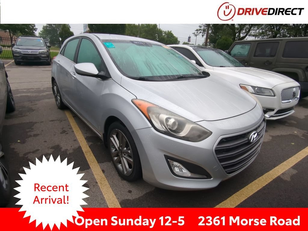 Used 2017 Hyundai Elantra GT w/ Value Edition Package 02