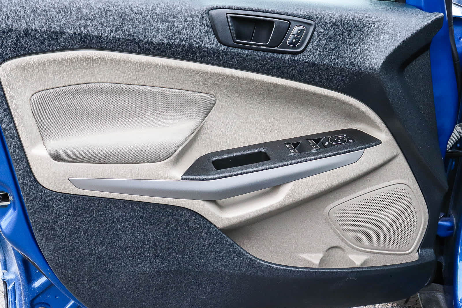 Used 2018 Ford EcoSport S FWD image 25