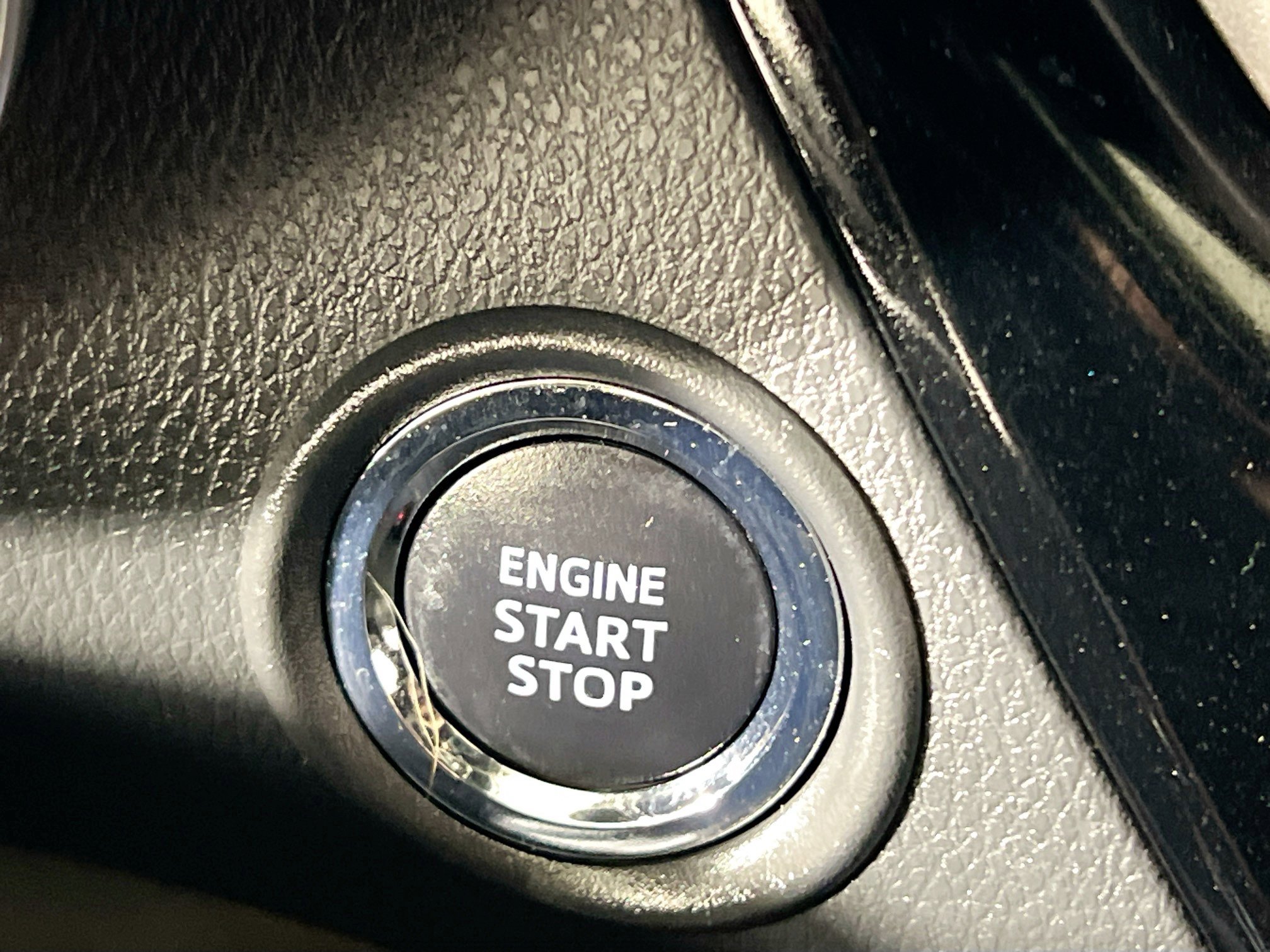 Used 2020 Toyota C-HR XLE image 23