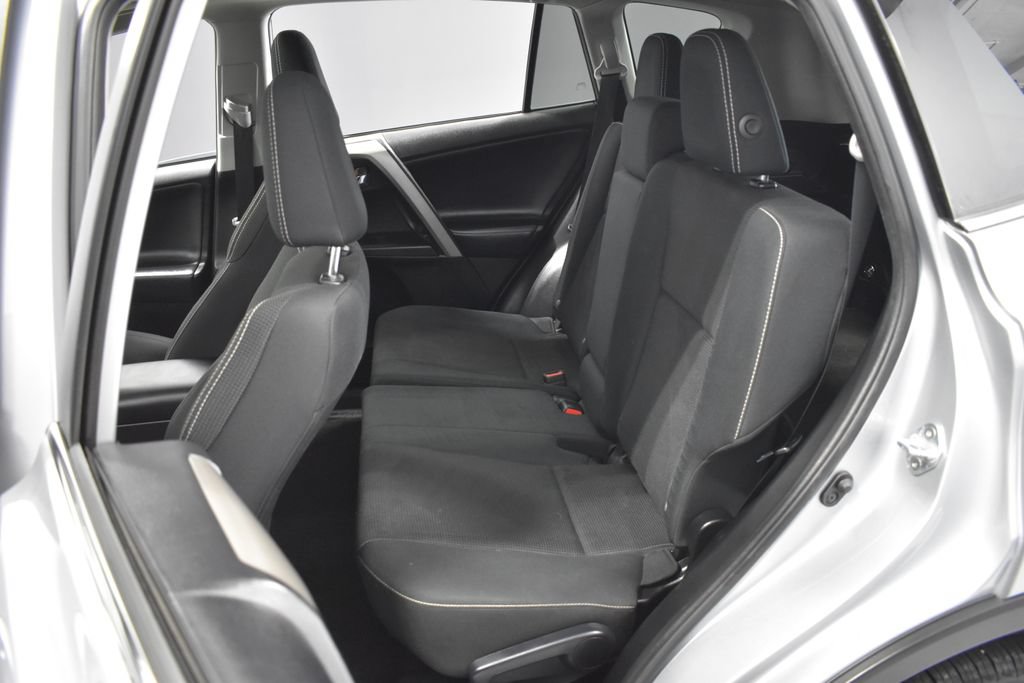 Used 2018 Toyota RAV4 XLE w/ Plus Extra Value Package FWD image 32
