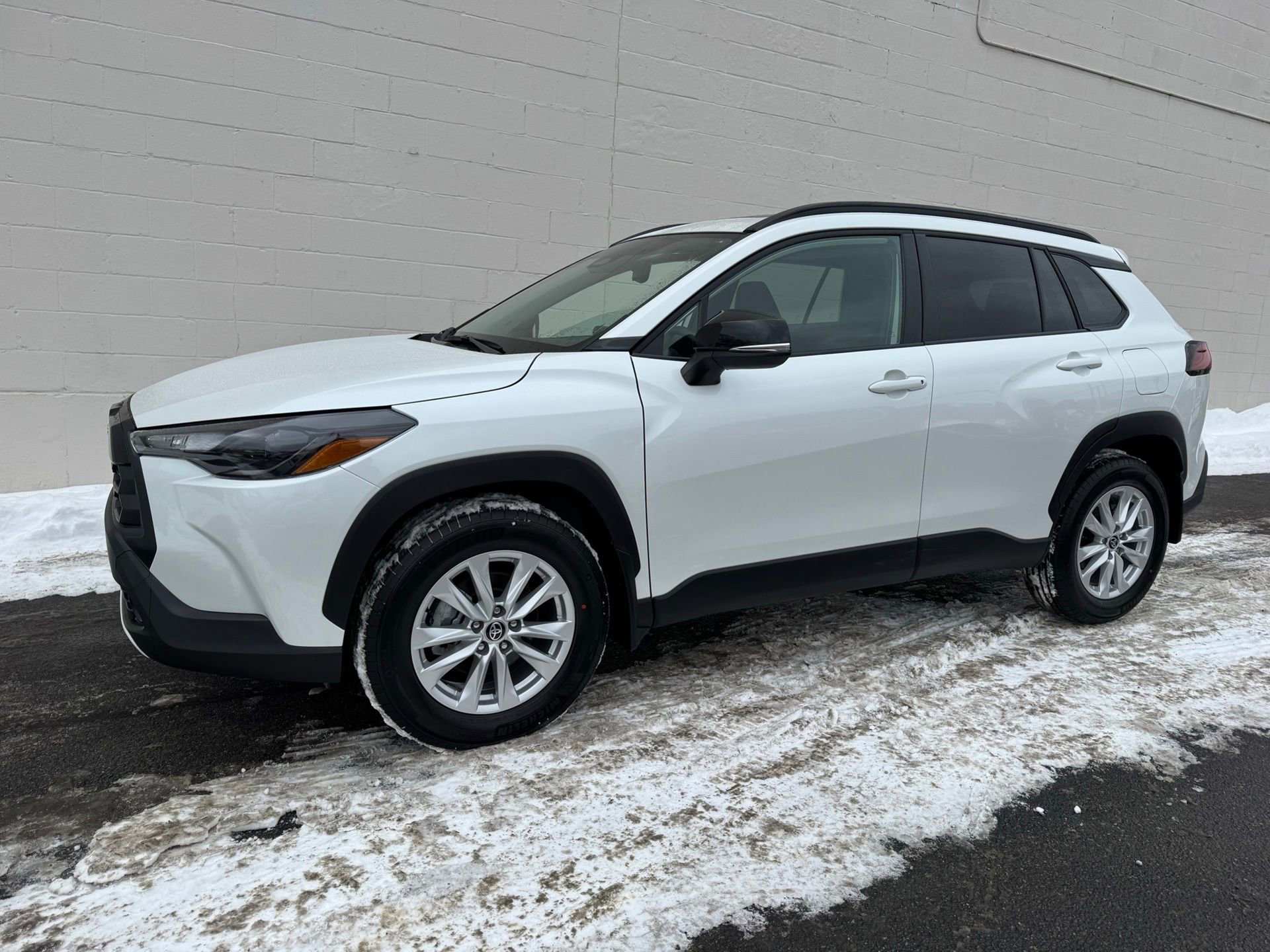 Used 2026 Toyota Corolla Cross LE w/ Moonroof Package