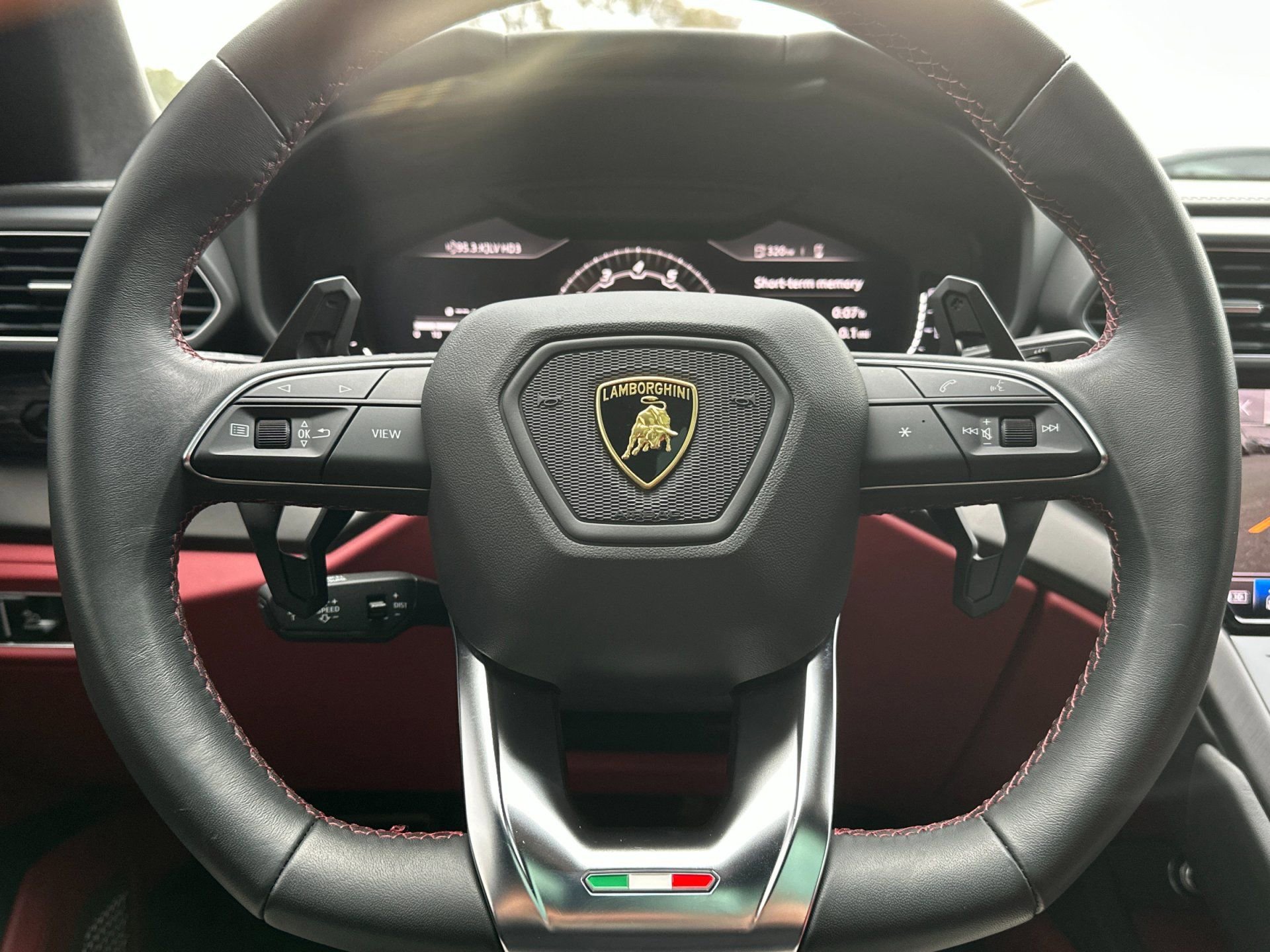 Used 2022 Lamborghini Urus image 28
