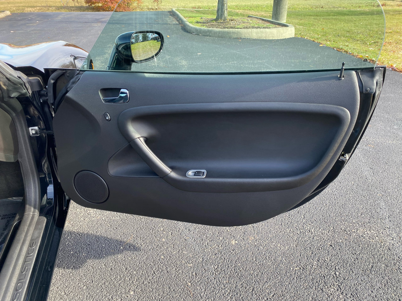 Used 2007 Pontiac Solstice Convertible w/ Premium Package image 23