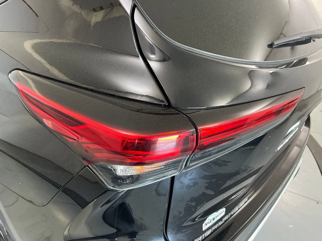 Used 2021 Toyota Highlander XSE AWD/4WD image 42