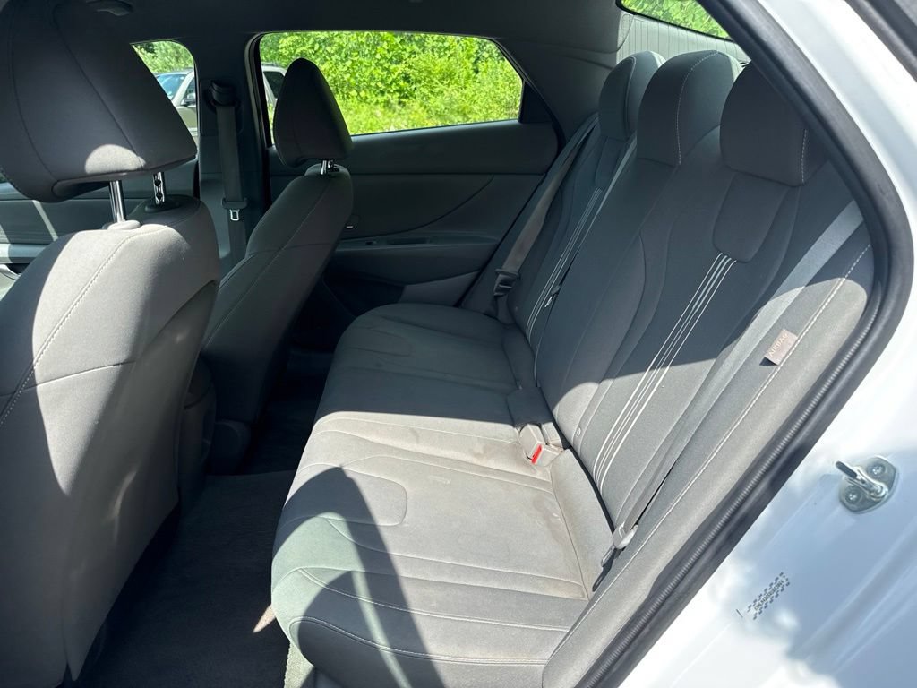 Used 2024 Hyundai Elantra SEL FWD image 31
