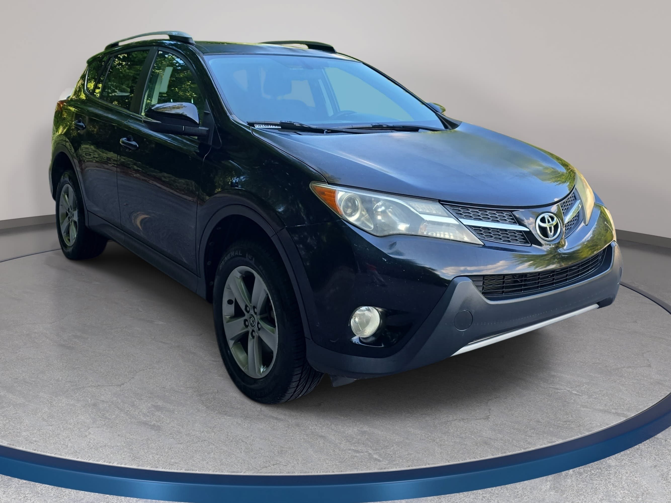 Used 2015 Toyota RAV4 XLE FWD image 3