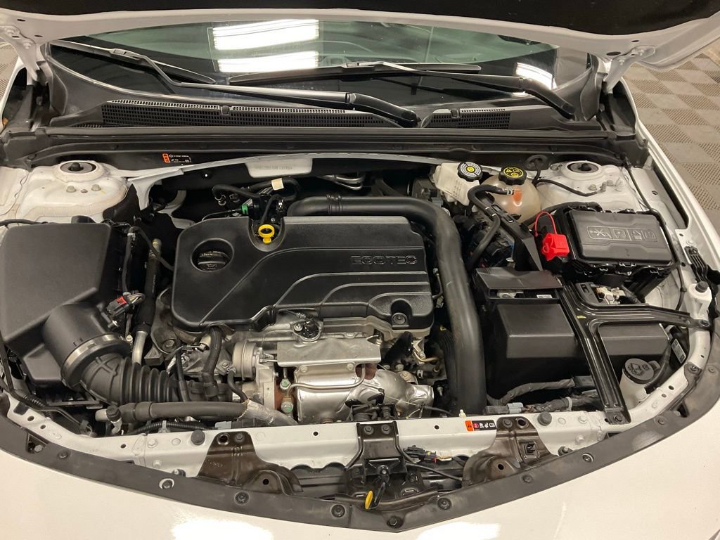 Used 2024 Chevrolet Malibu LT image 31