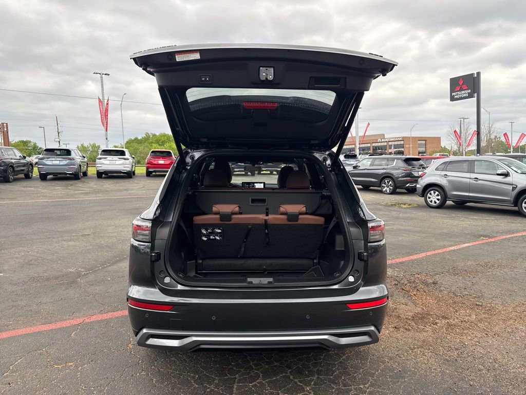 Used 2026 Mitsubishi Outlander SEL image 8