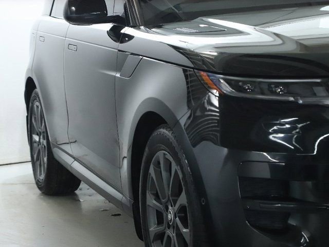 Certified 2023 Land Rover Range Rover Sport SE image 12