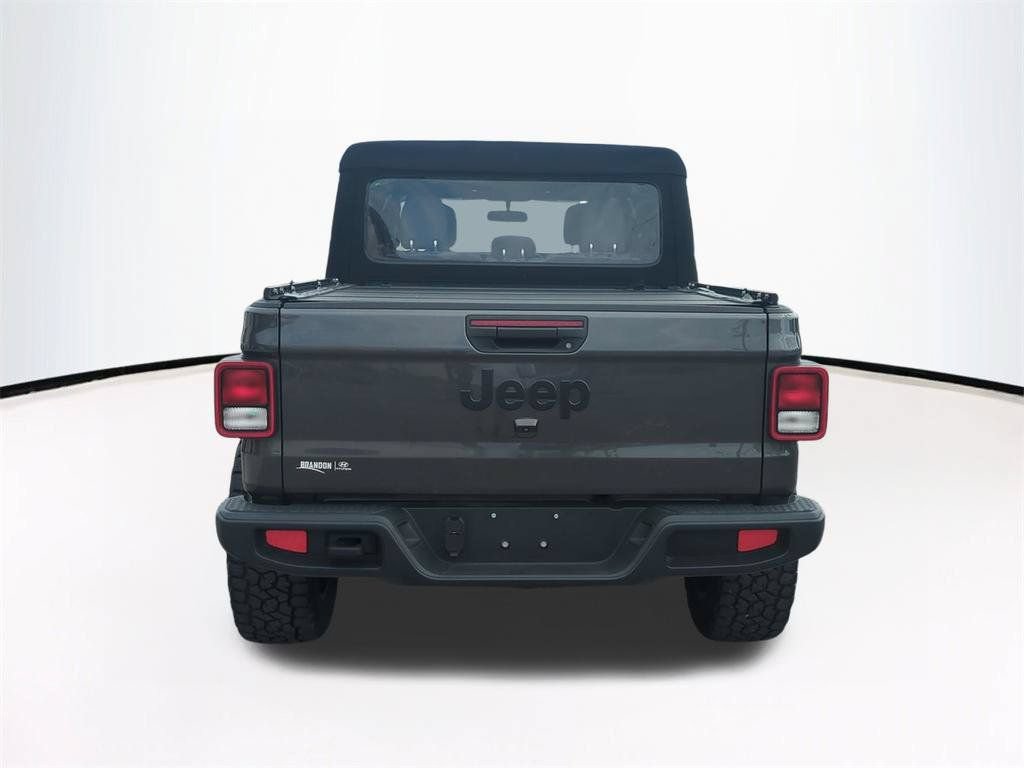 Used 2024 Jeep Gladiator Sport AWD/4WD image 6