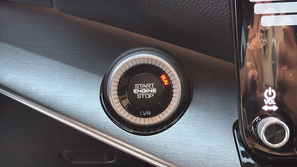 New 2026 Jeep Grand Wagoneer Limited image 32