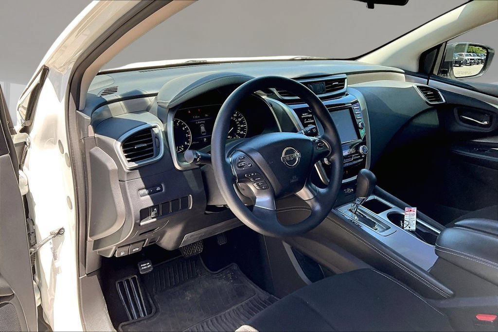 Used 2019 Nissan Murano S AWD/4WD image 16