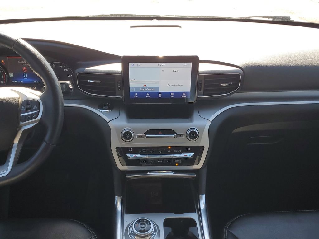 Used 2020 Ford Explorer XLT w/ Equipment Group 202A image 27