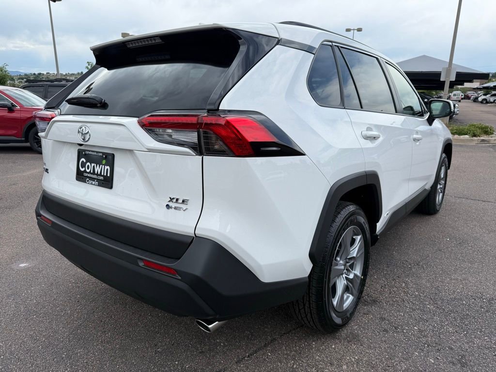 Used 2025 Toyota RAV4 XLE image 10