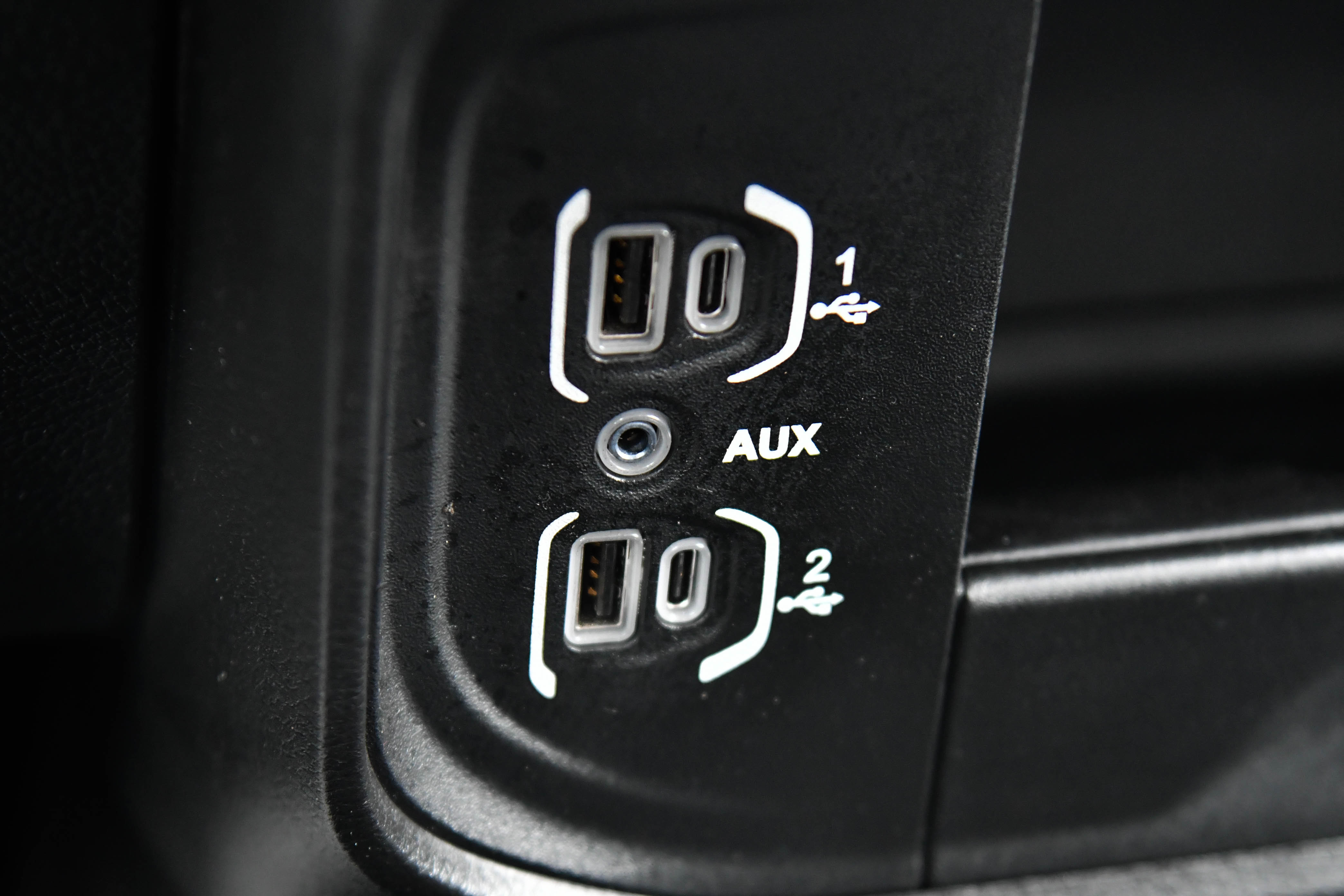 Used 2024 RAM 2500 Laramie image 33