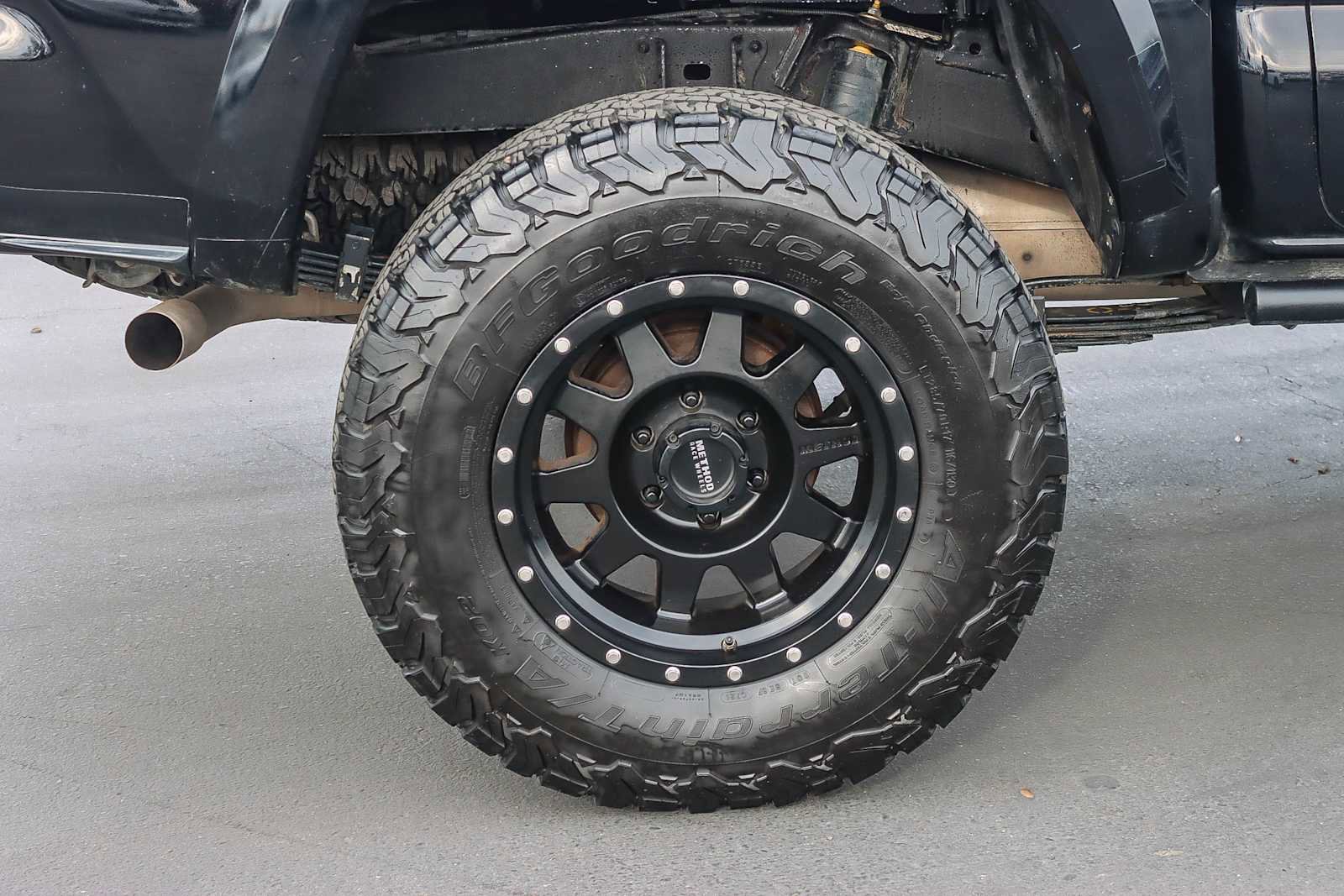 Used 2017 Toyota Tacoma TRD Sport image 10