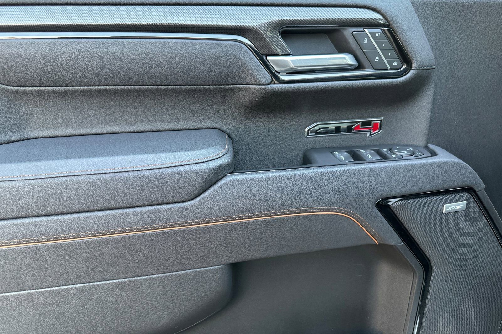 Certified 2025 GMC Sierra 1500 AT4 image 11