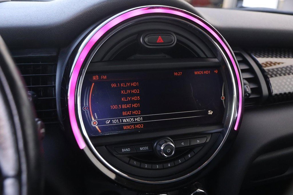 Used 2015 MINI Cooper S image 16