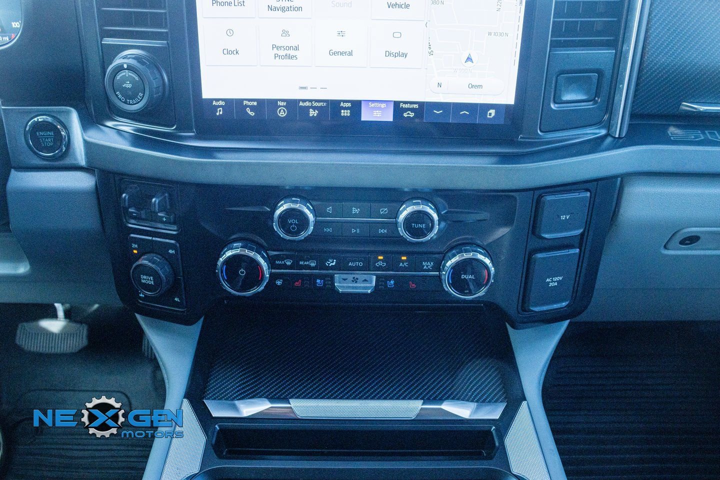 Used 2023 Ford F350 Limited w/ FX4 Off-Road Package image 17