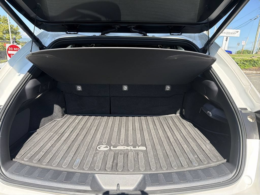 Used 2024 Lexus UX 250h AWD w/ Premium Package image 27