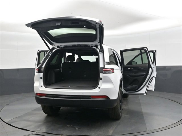 New 2025 Jeep Grand Cherokee Laredo image 48