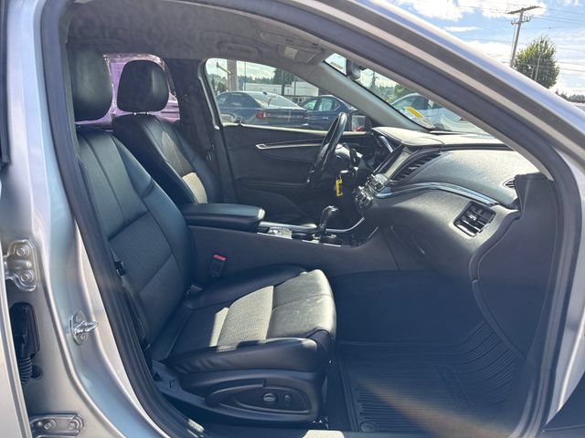 Used 2017 Chevrolet Impala LT w/ Convenience Package FWD image 9