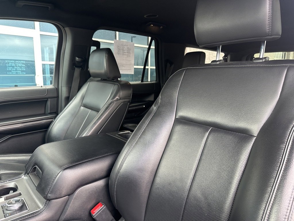 Used 2021 Ford Expedition Max XLT image 13