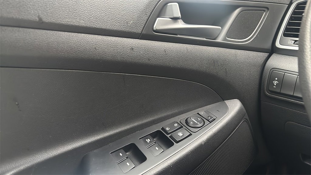 Used 2016 Hyundai Tucson SE w/ Option Group 02 image 17